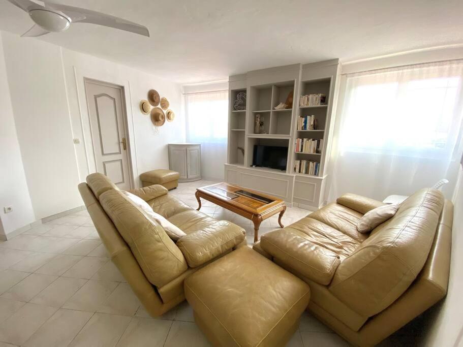 A Louer Haut De Villa 4 Pieces A Sainte-Maxime Golfe De St-Tropez المظهر الخارجي الصورة